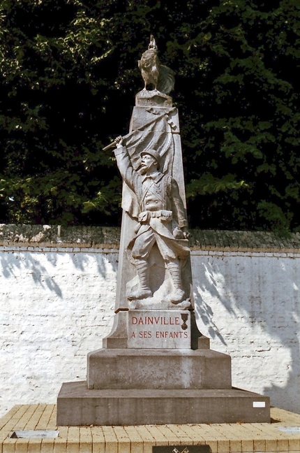 monument aux morts de Dainville (PasdeCalais)